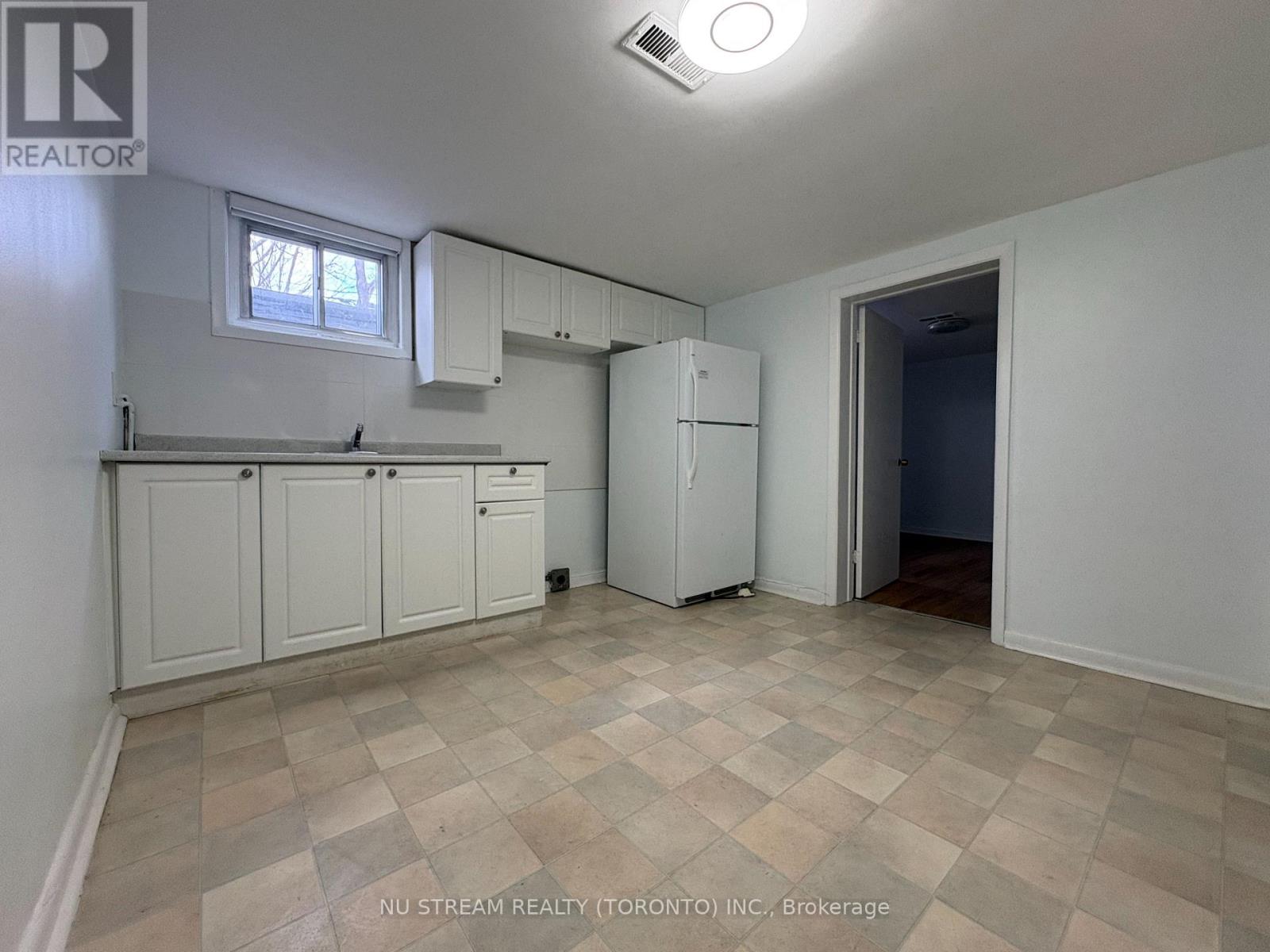 156 Combe Avenue, Toronto (Bathurst Manor), Ontario  M3H 4K3 - Photo 21 - C12902120