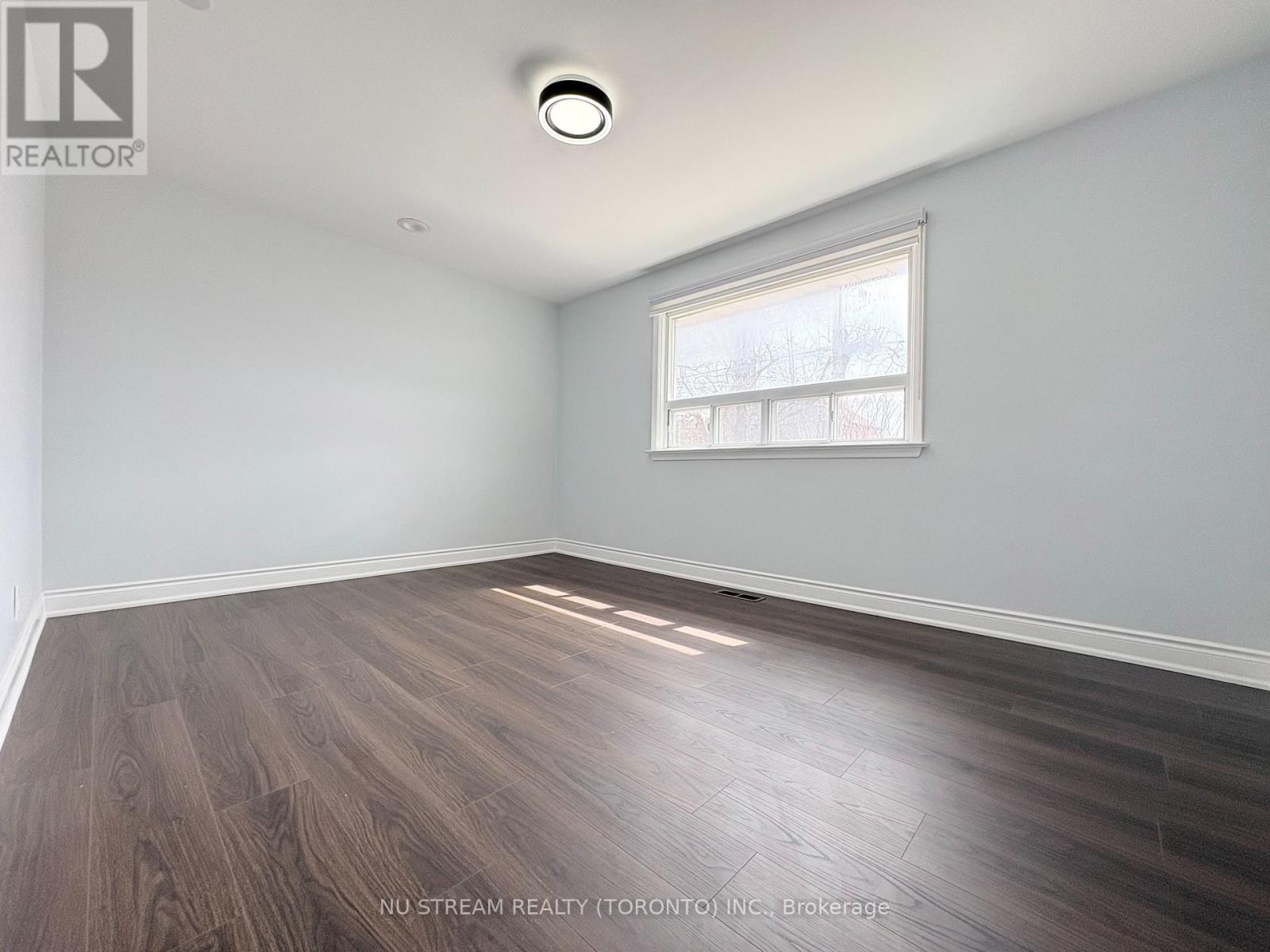 156 Combe Avenue, Toronto (Bathurst Manor), Ontario  M3H 4K3 - Photo 9 - C12902120