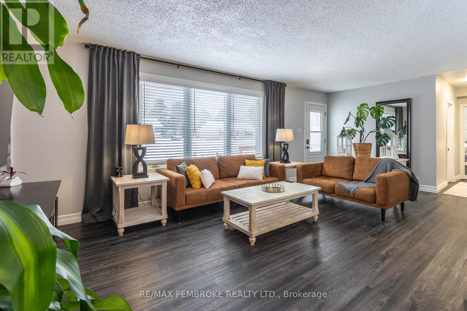 11 Michael Crescent, Petawawa, Ontario  K8H 2L5 - Photo 14 - X12902116