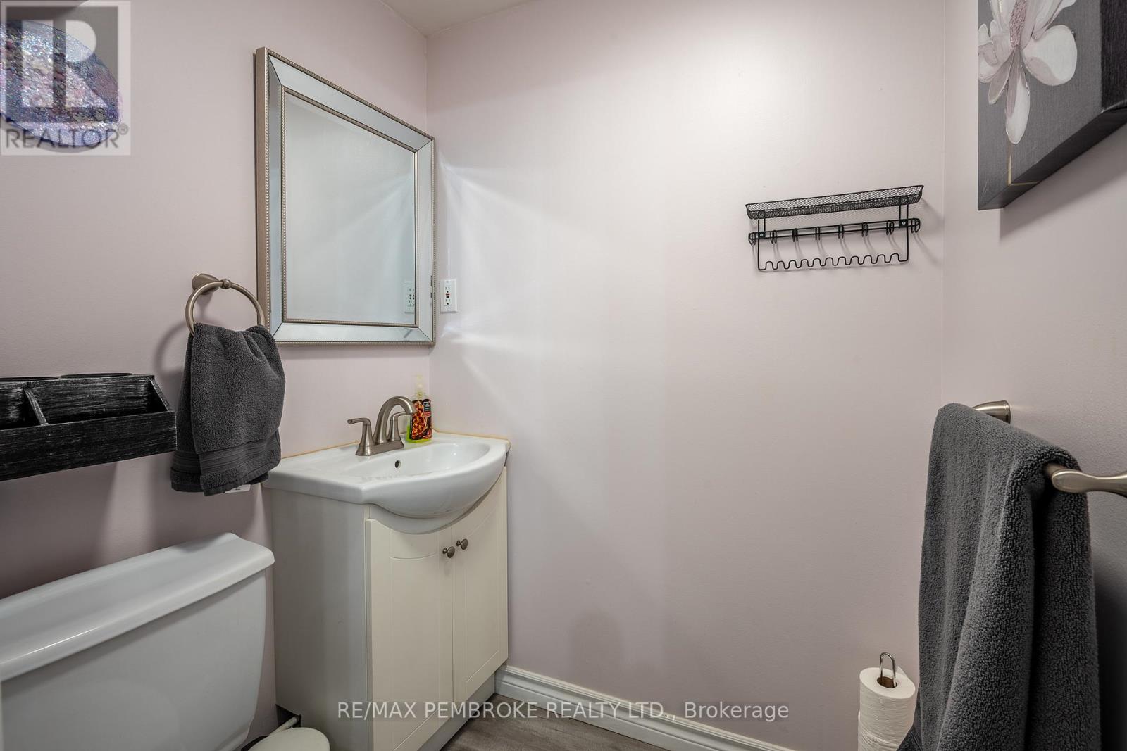 11 Michael Crescent, Petawawa, Ontario  K8H 2L5 - Photo 35 - X12902116