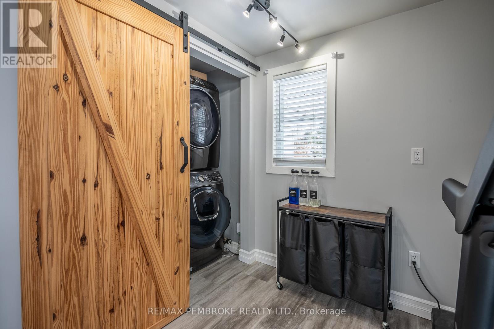 11 Michael Crescent, Petawawa, Ontario  K8H 2L5 - Photo 37 - X12902116