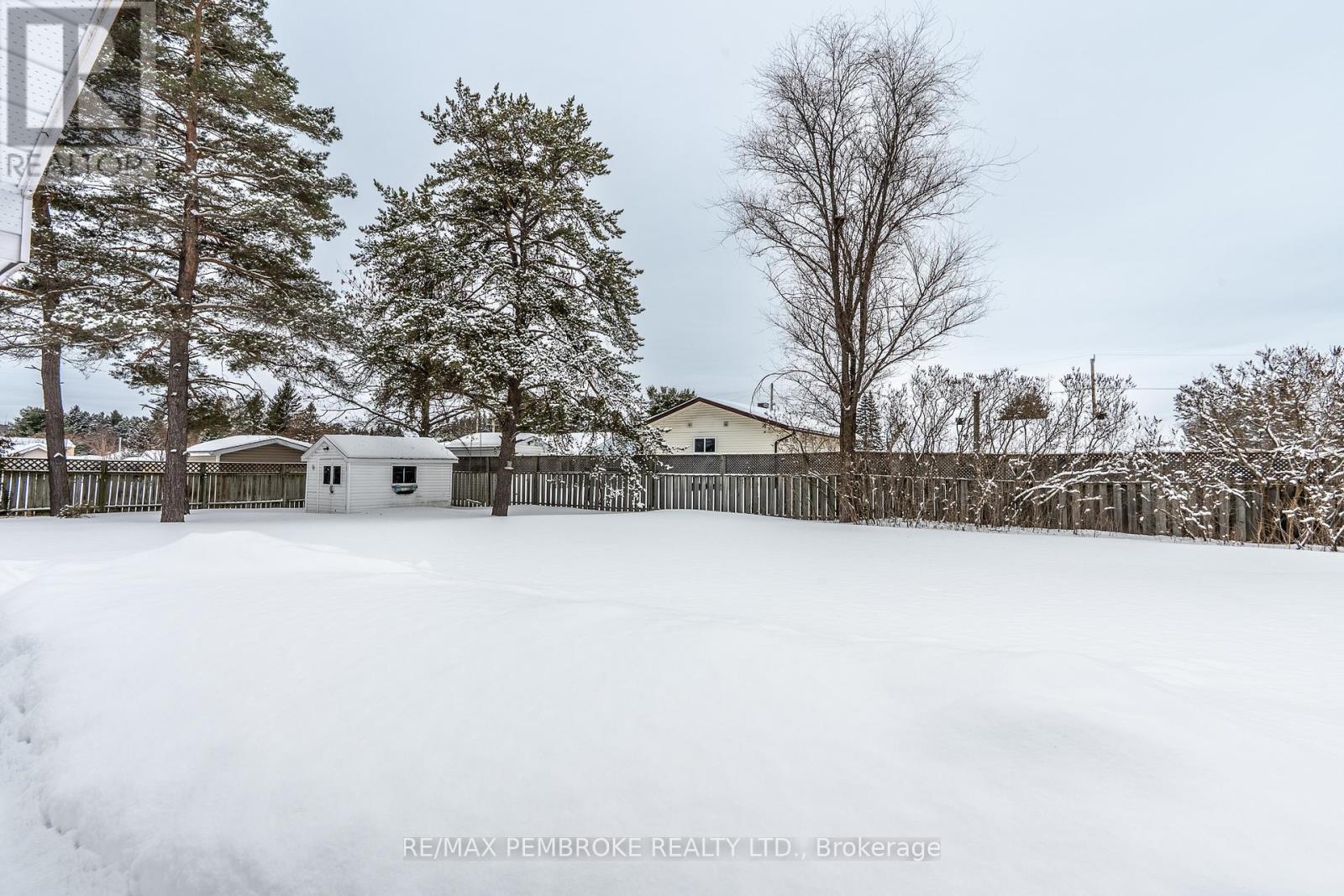 11 Michael Crescent, Petawawa, Ontario  K8H 2L5 - Photo 48 - X12902116