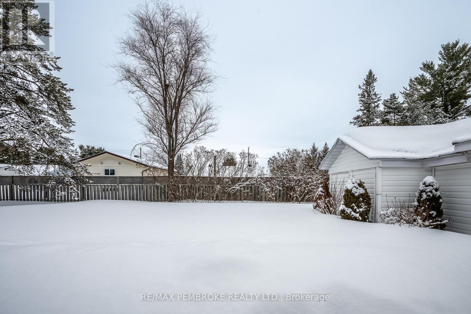 11 Michael Crescent, Petawawa, Ontario  K8H 2L5 - Photo 49 - X12902116