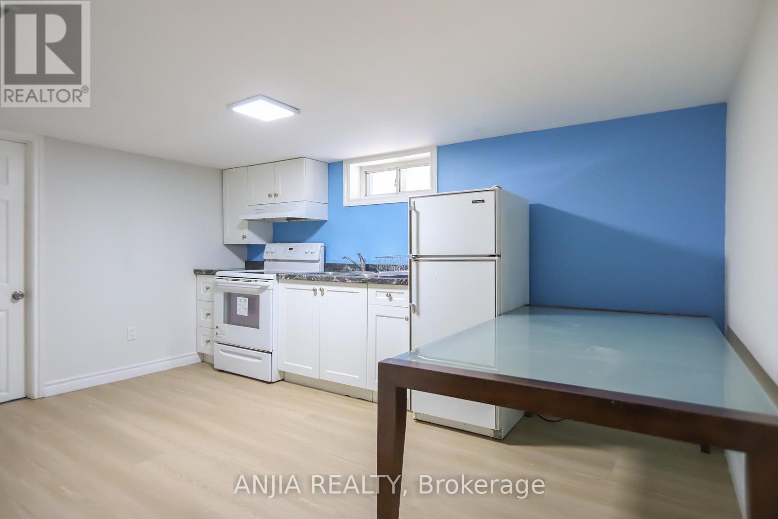 Lower - 345 Glebemount Avenue, Toronto (East York), Ontario  M4C 3V6 - Photo 4 - E12902136