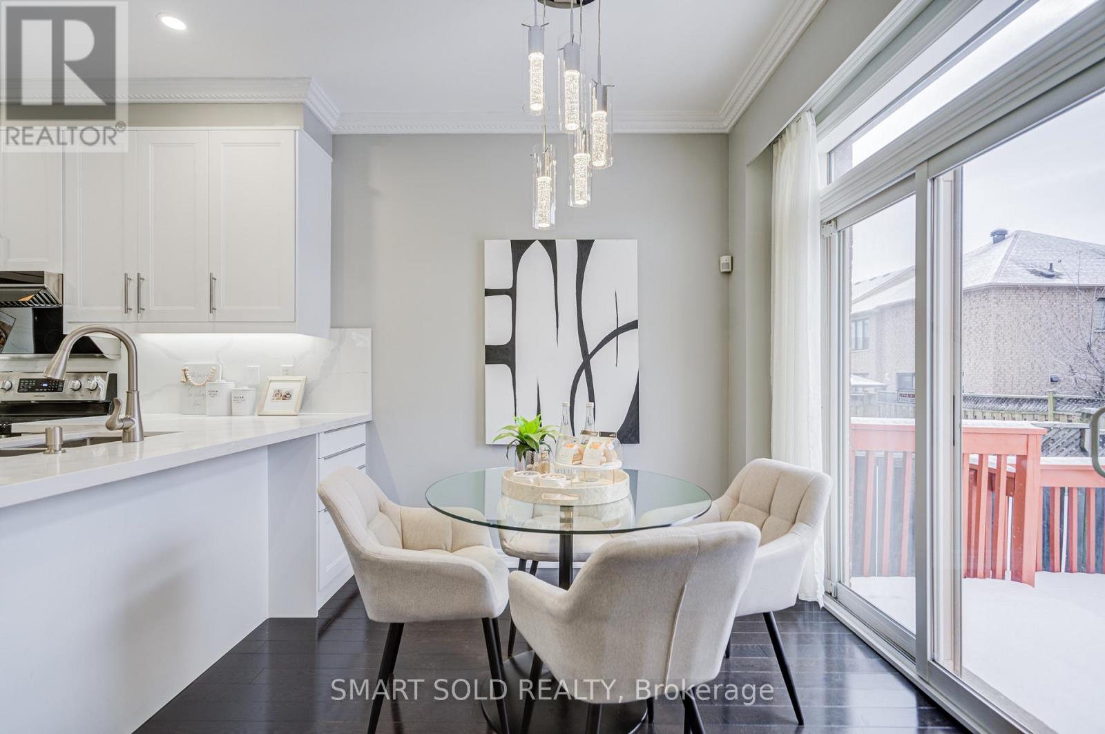 9 Mariposa Avenue, Richmond Hill (Rouge Woods), Ontario  L4S 2N7 - Photo 18 - N12902112