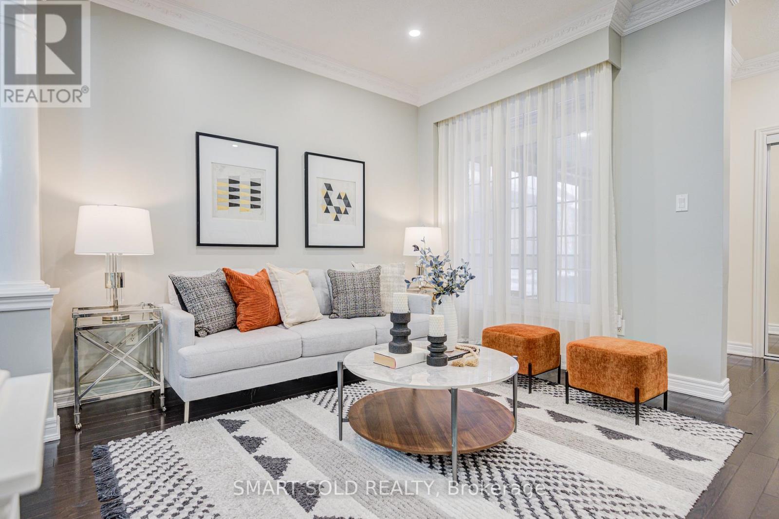 9 Mariposa Avenue, Richmond Hill (Rouge Woods), Ontario  L4S 2N7 - Photo 8 - N12902112