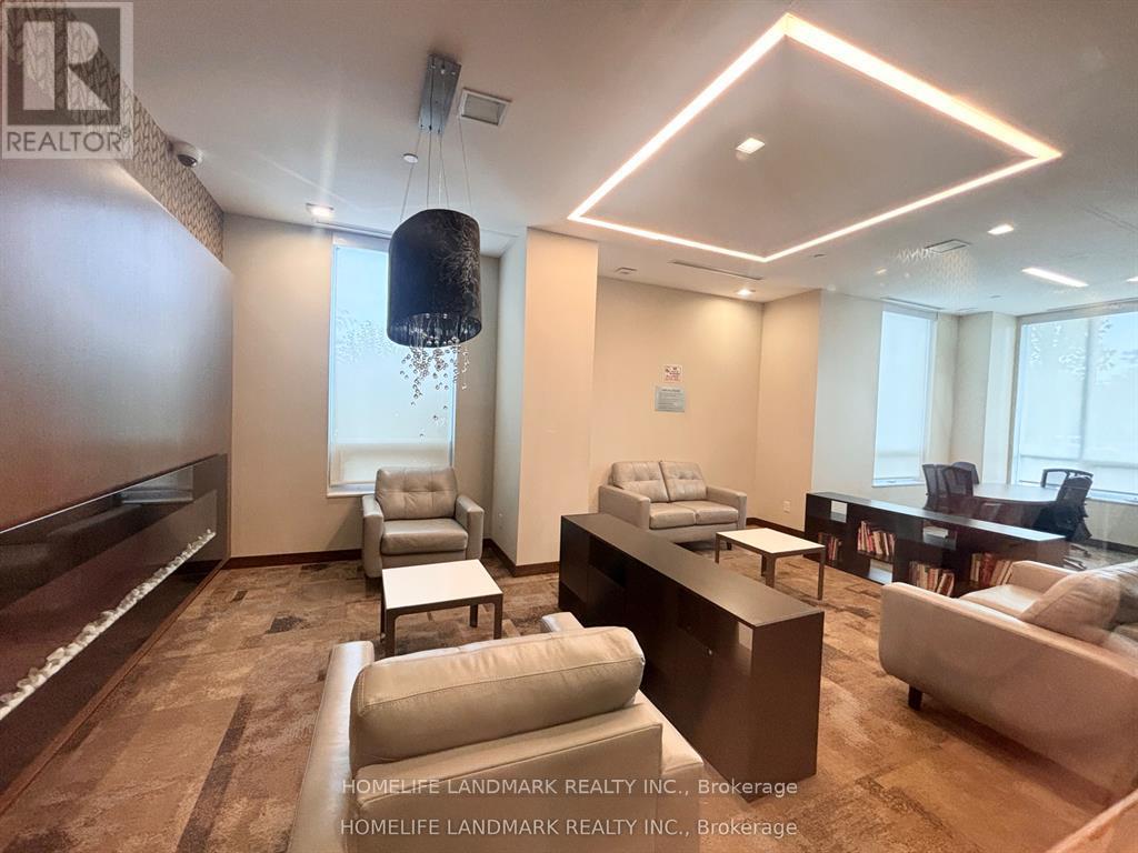 207 - 1 Uptown Drive, Markham (Unionville), Ontario  L3R 5C1 - Photo 5 - N12902118