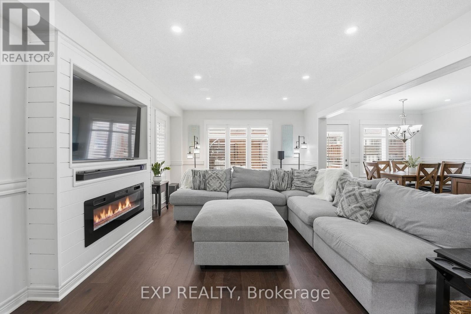 44 Willoughby Way, New Tecumseth, Ontario  L9R 0M7 - Photo 2 - N12902156