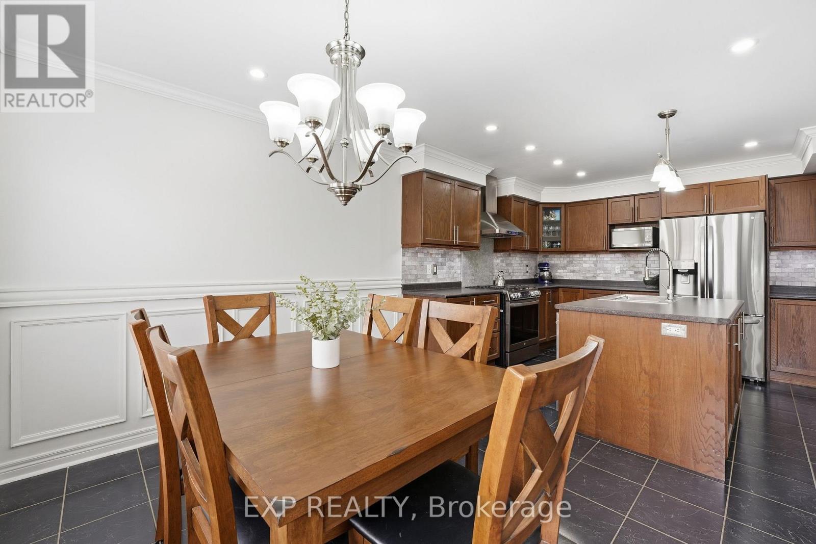 44 Willoughby Way, New Tecumseth, Ontario  L9R 0M7 - Photo 7 - N12902156