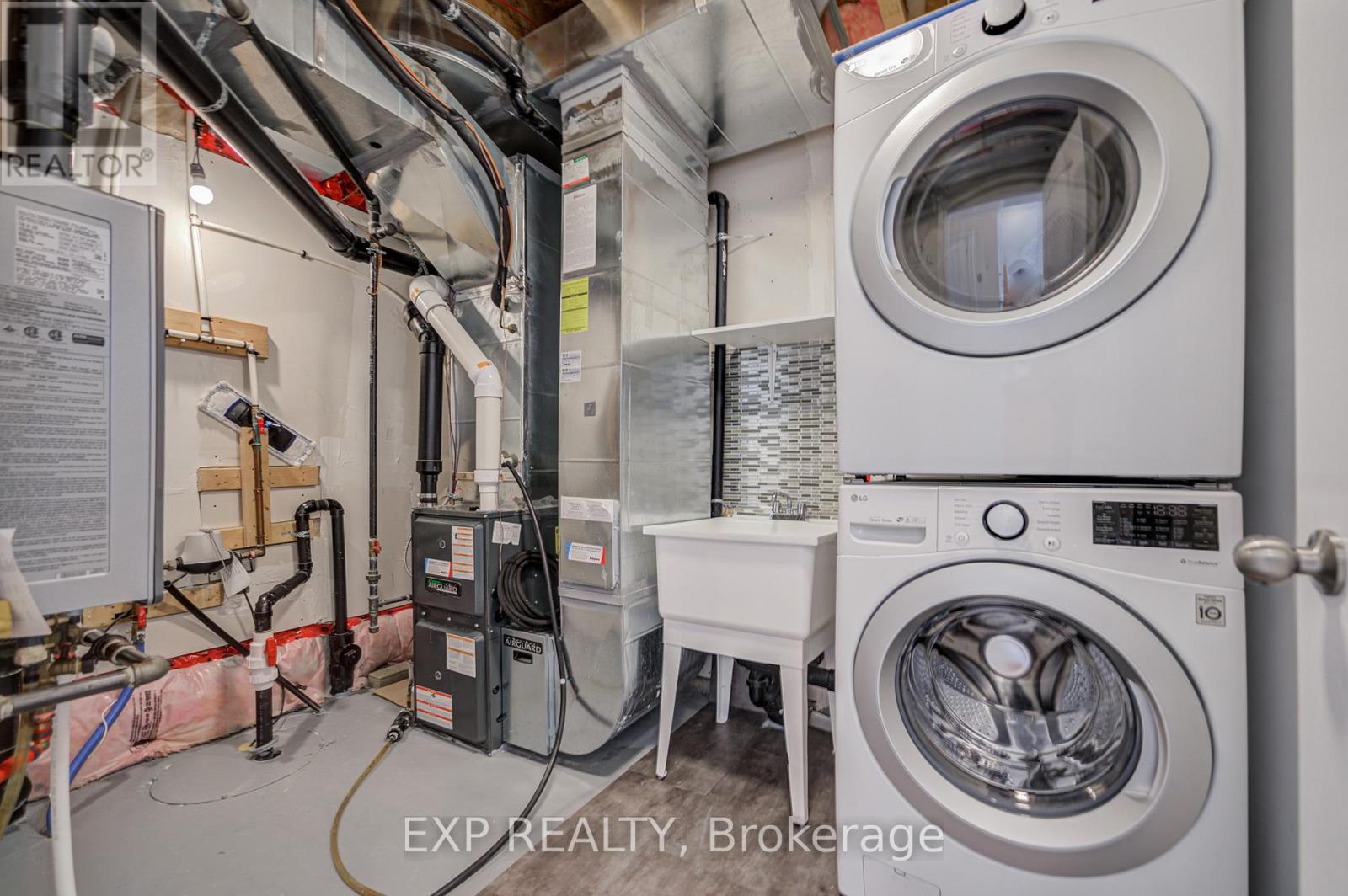 92 William Saville Street, Markham (Unionville), Ontario  L3R 9S3 - Photo 6 - N12902158