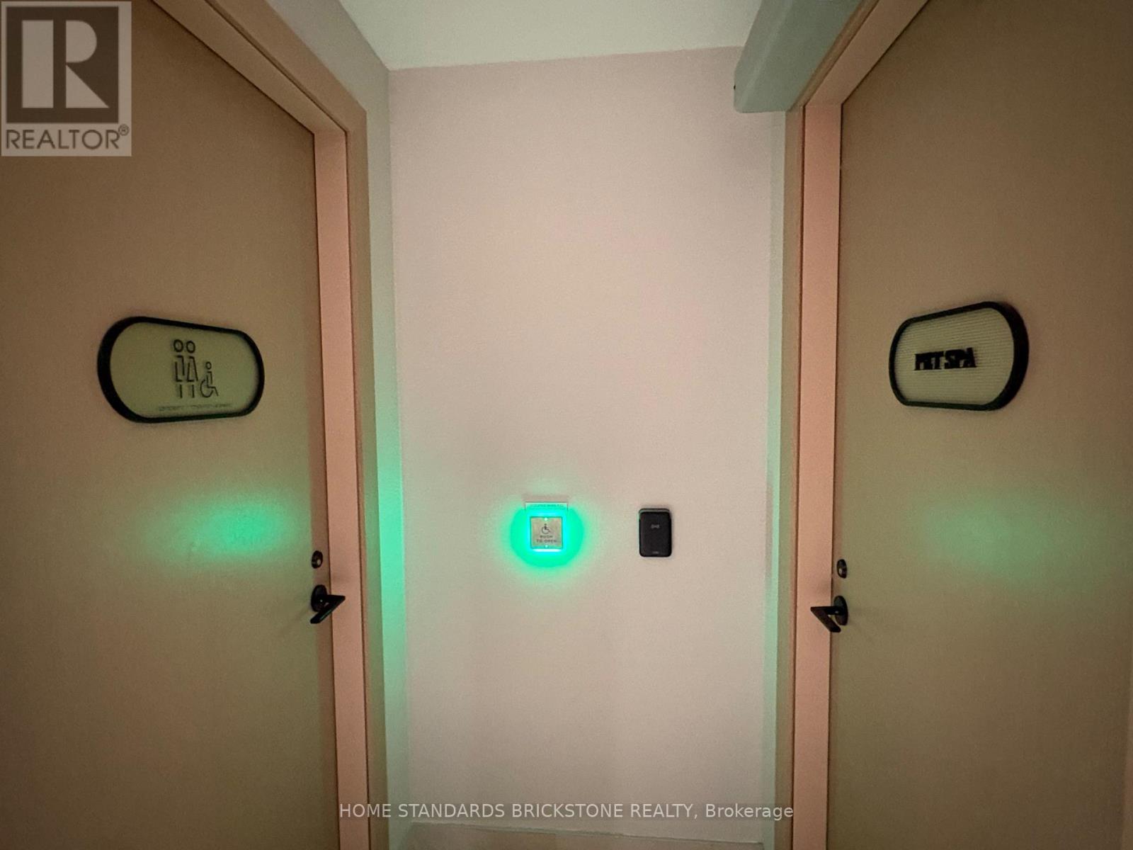 2106 - 117 Broadway Avenue, Toronto (Mount Pleasant West), Ontario  M4P 1V3 - Photo 18 - C12902126