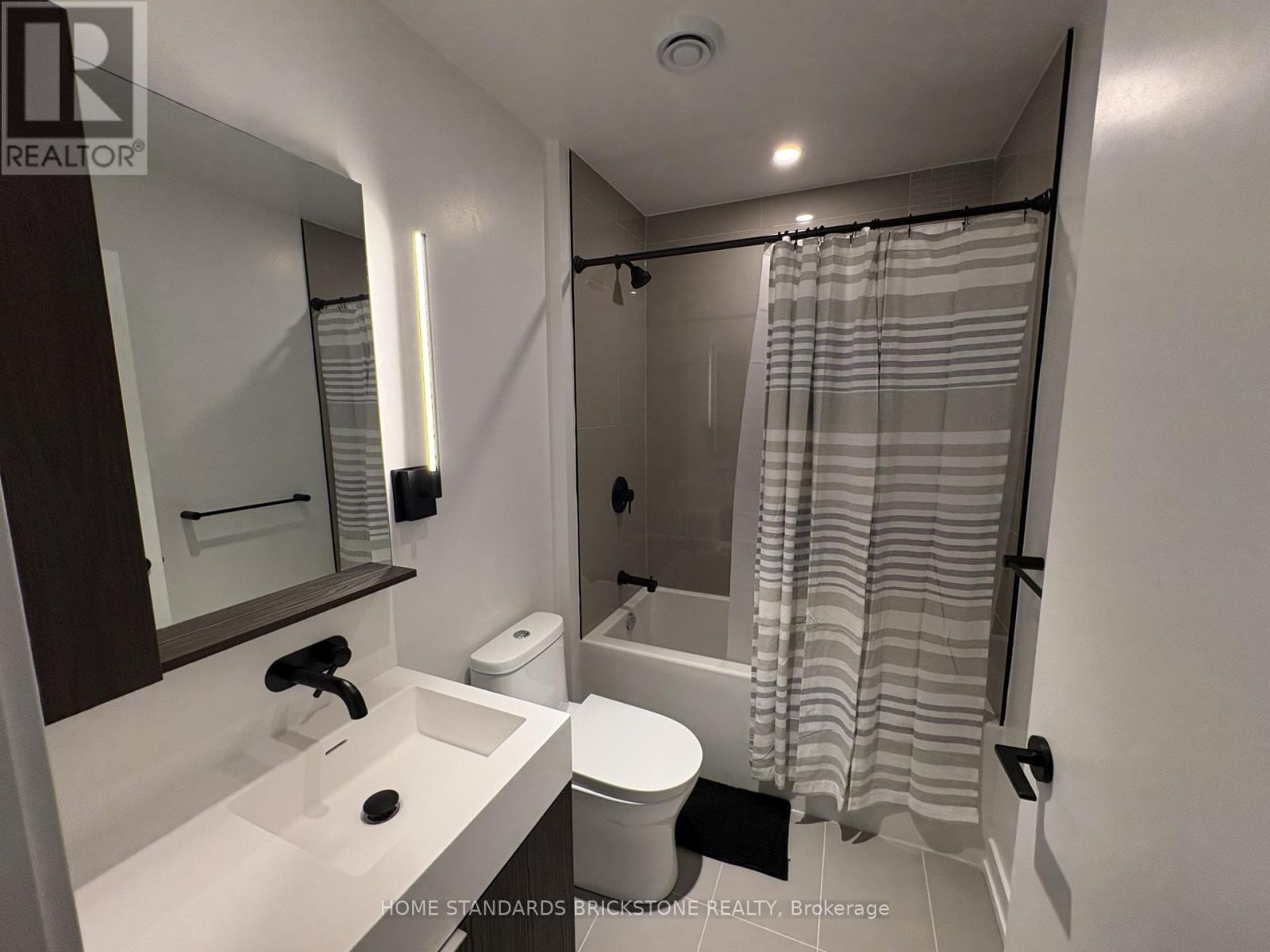 2106 - 117 Broadway Avenue, Toronto (Mount Pleasant West), Ontario  M4P 1V3 - Photo 12 - C12902126