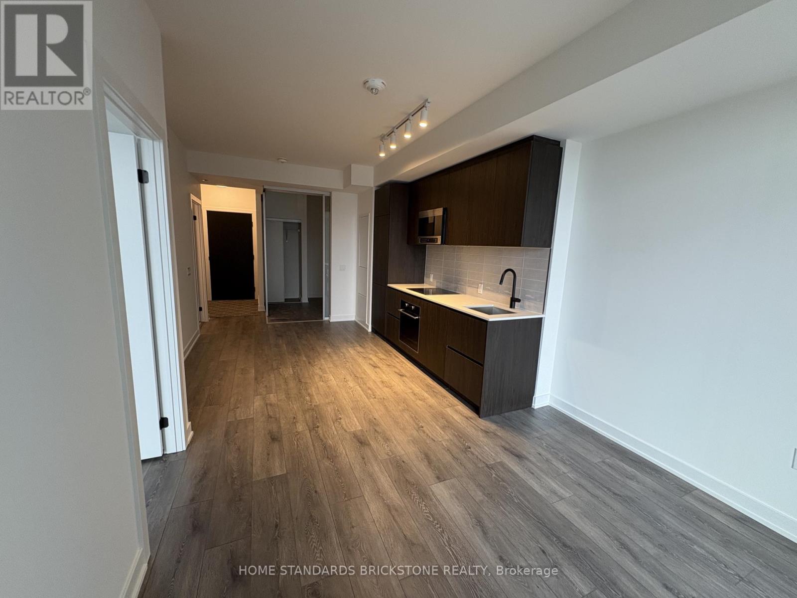 2106 - 117 Broadway Avenue, Toronto (Mount Pleasant West), Ontario  M4P 1V3 - Photo 4 - C12902126