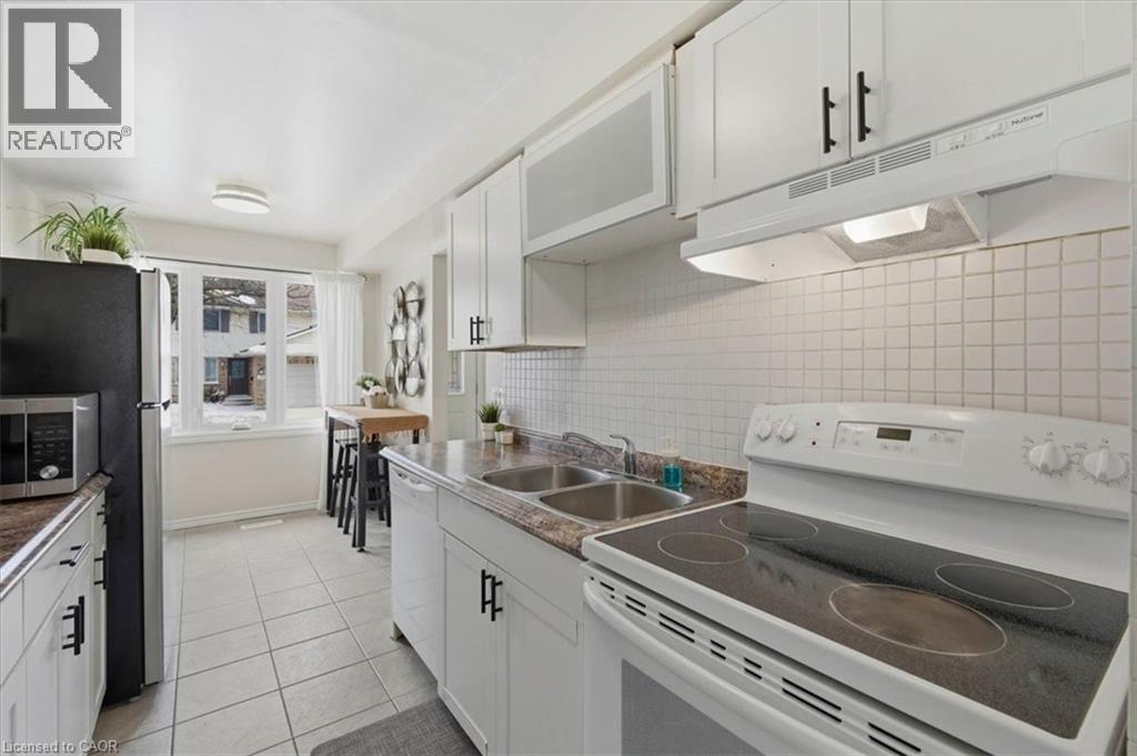 375 Kingscourt Drive Unit# 42, Waterloo, Ontario  N2K 3N7 - Photo 11 - 40813407