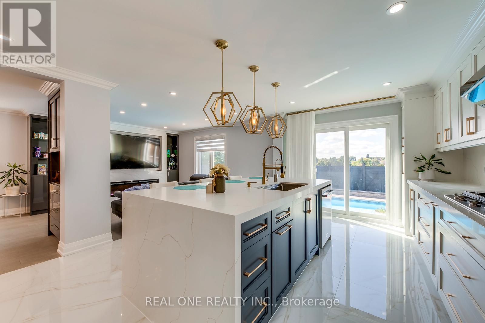 6150 Duford Drive, Mississauga (East Credit), Ontario  L5V 1A6 - Photo 13 - W12902122