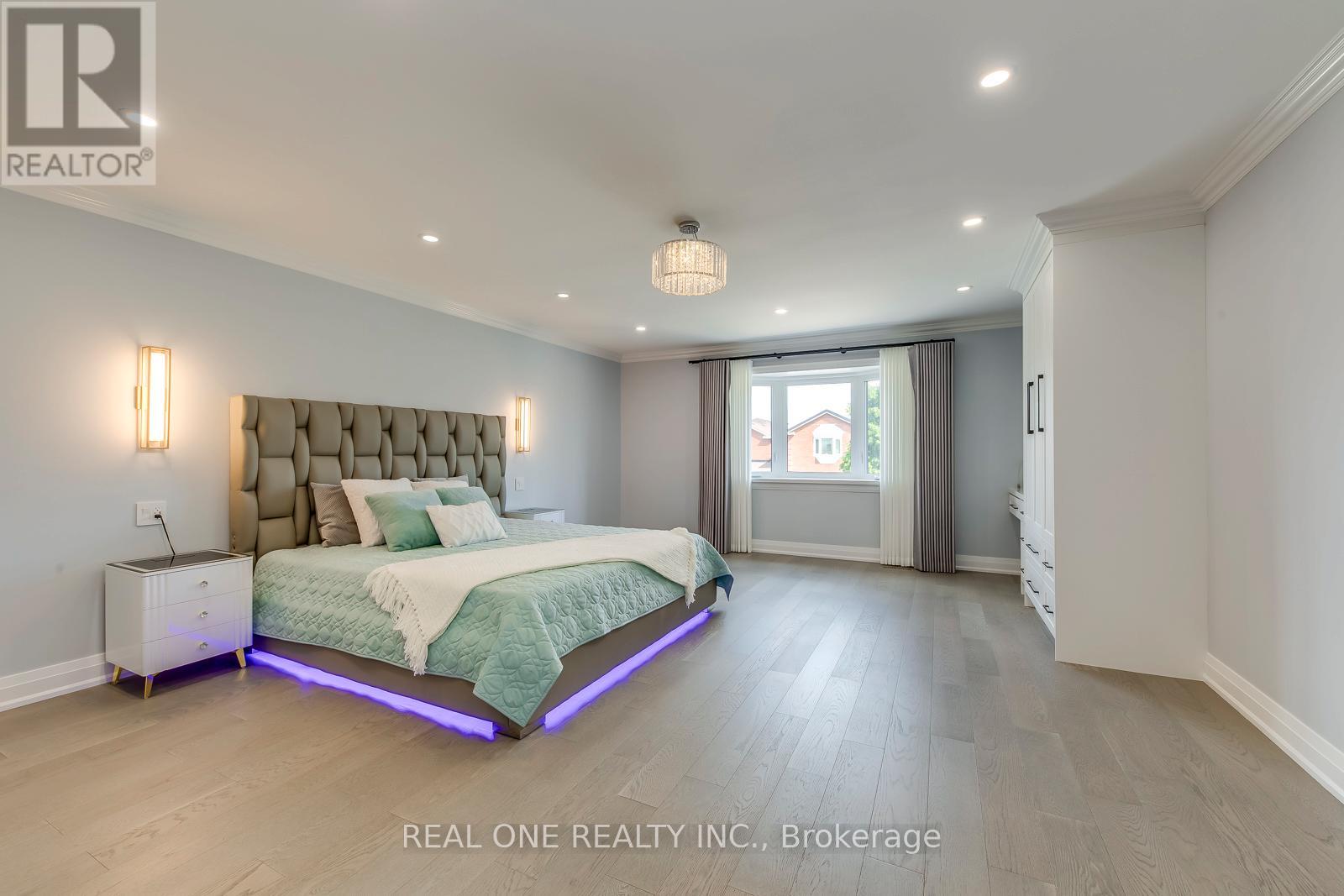 6150 Duford Drive, Mississauga (East Credit), Ontario  L5V 1A6 - Photo 19 - W12902122