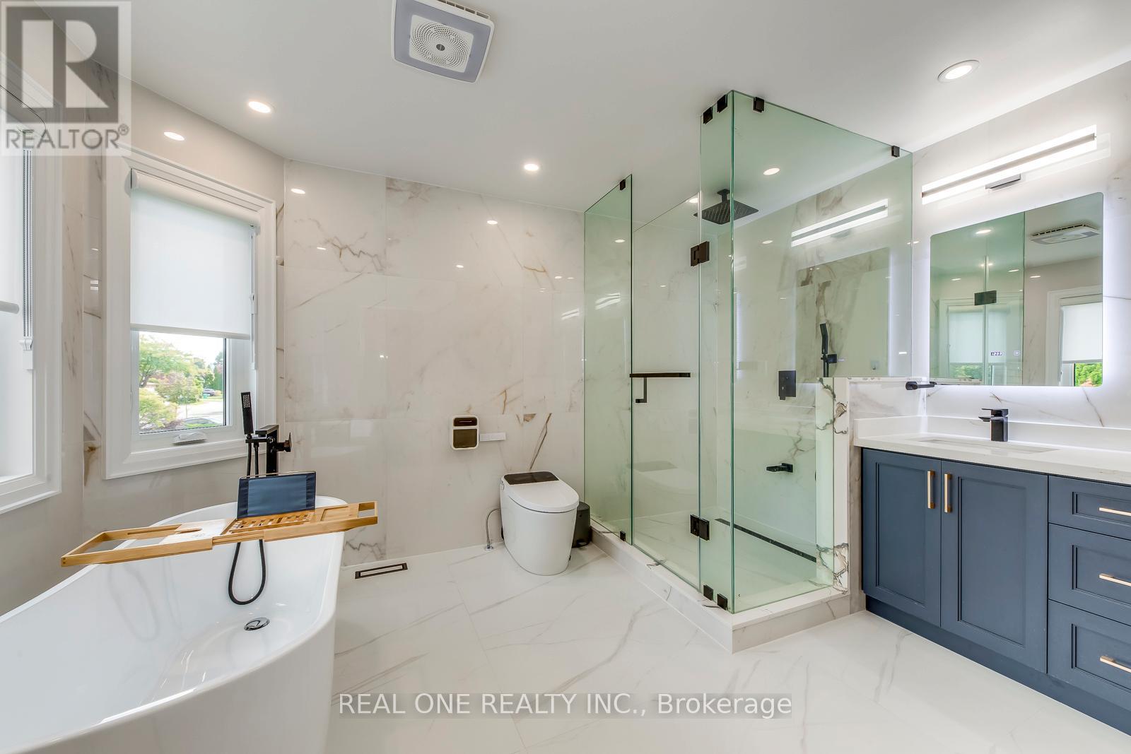 6150 Duford Drive, Mississauga (East Credit), Ontario  L5V 1A6 - Photo 24 - W12902122