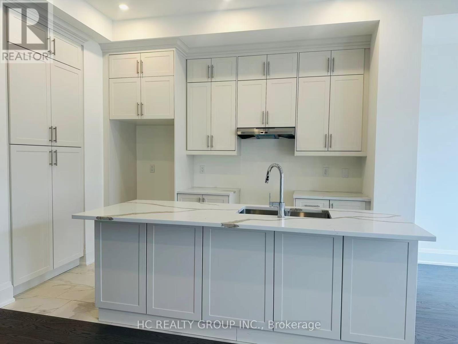 3303 Azam Way, Oakville (Go Glenorchy), Ontario  L6M 5S3 - Photo 2 - W12902146