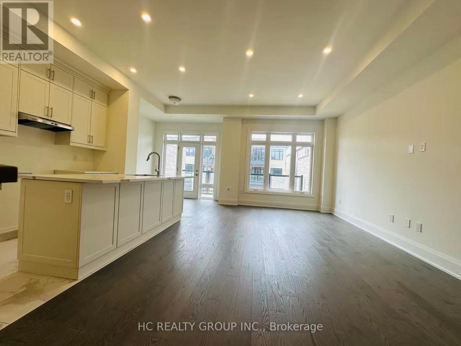 3303 Azam Way, Oakville (Go Glenorchy), Ontario  L6M 5S3 - Photo 3 - W12902146