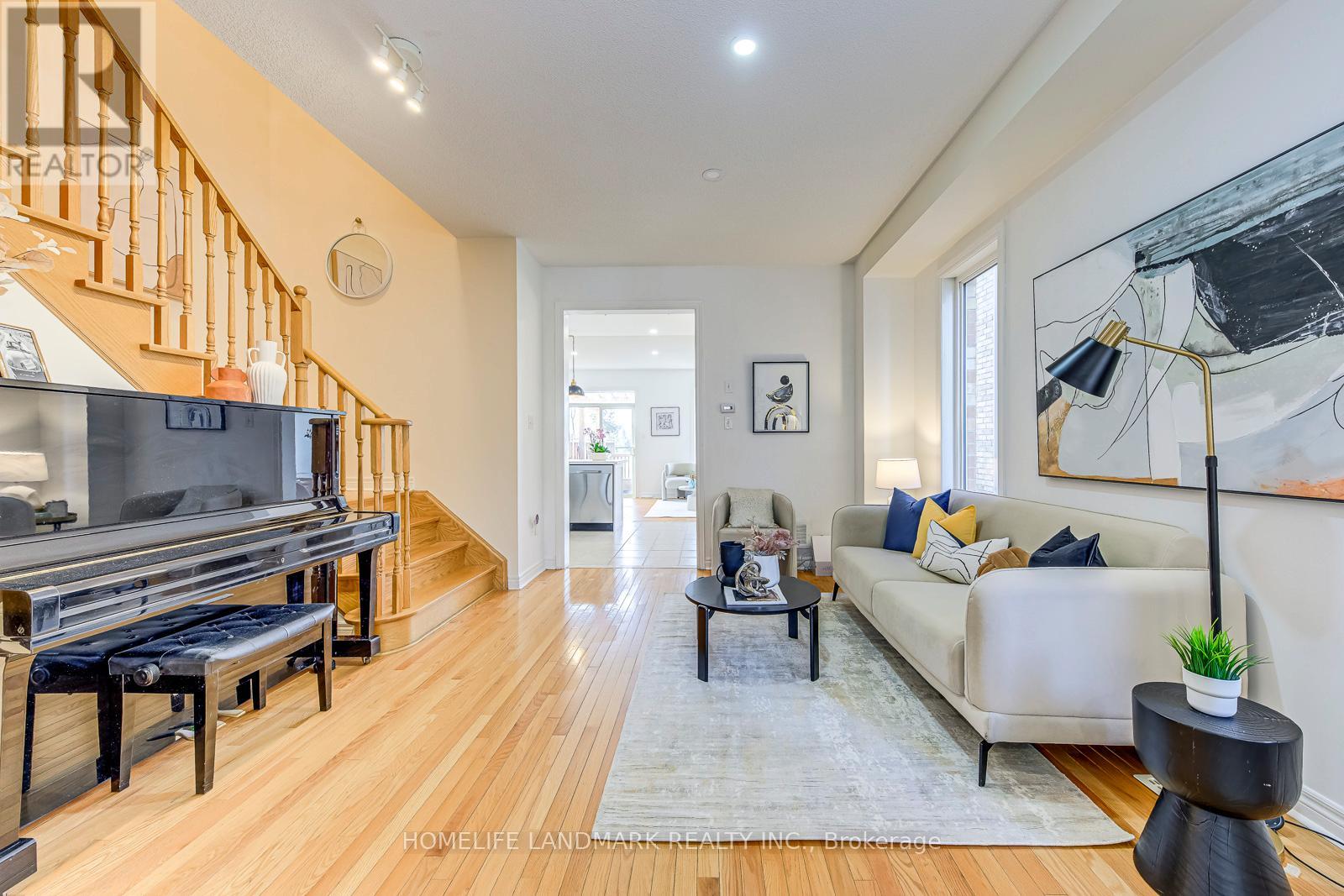 4346 Trail Blazer Way, Mississauga (Hurontario), Ontario  L5R 0C3 - Photo 4 - W12902148