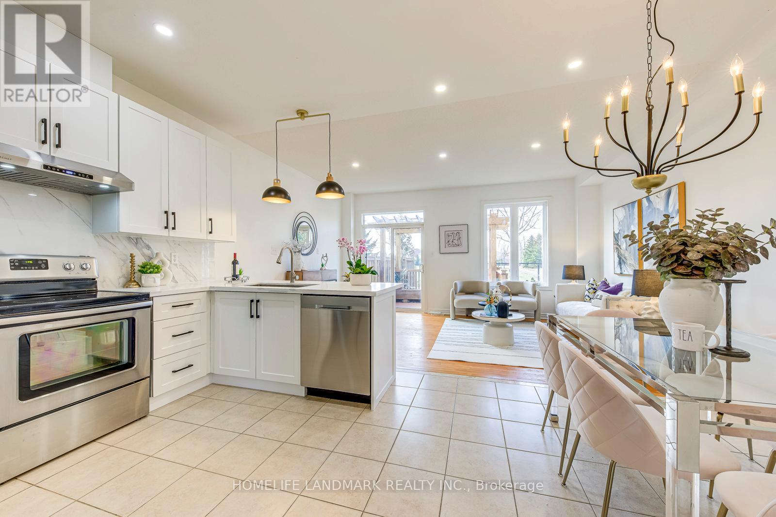 4346 Trail Blazer Way, Mississauga (Hurontario), Ontario  L5R 0C3 - Photo 8 - W12902148