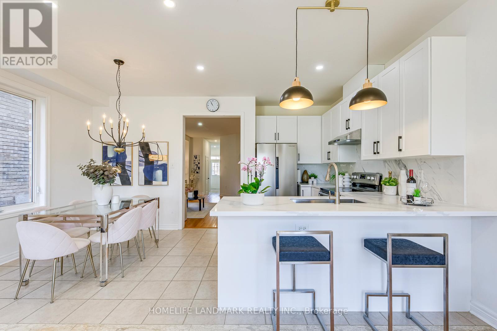 4346 Trail Blazer Way, Mississauga (Hurontario), Ontario  L5R 0C3 - Photo 9 - W12902148