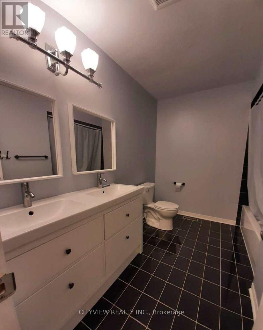 2140 Oakpoint Road, Oakville, Ontario  L6M 3N2 - Photo 11 - W12902150