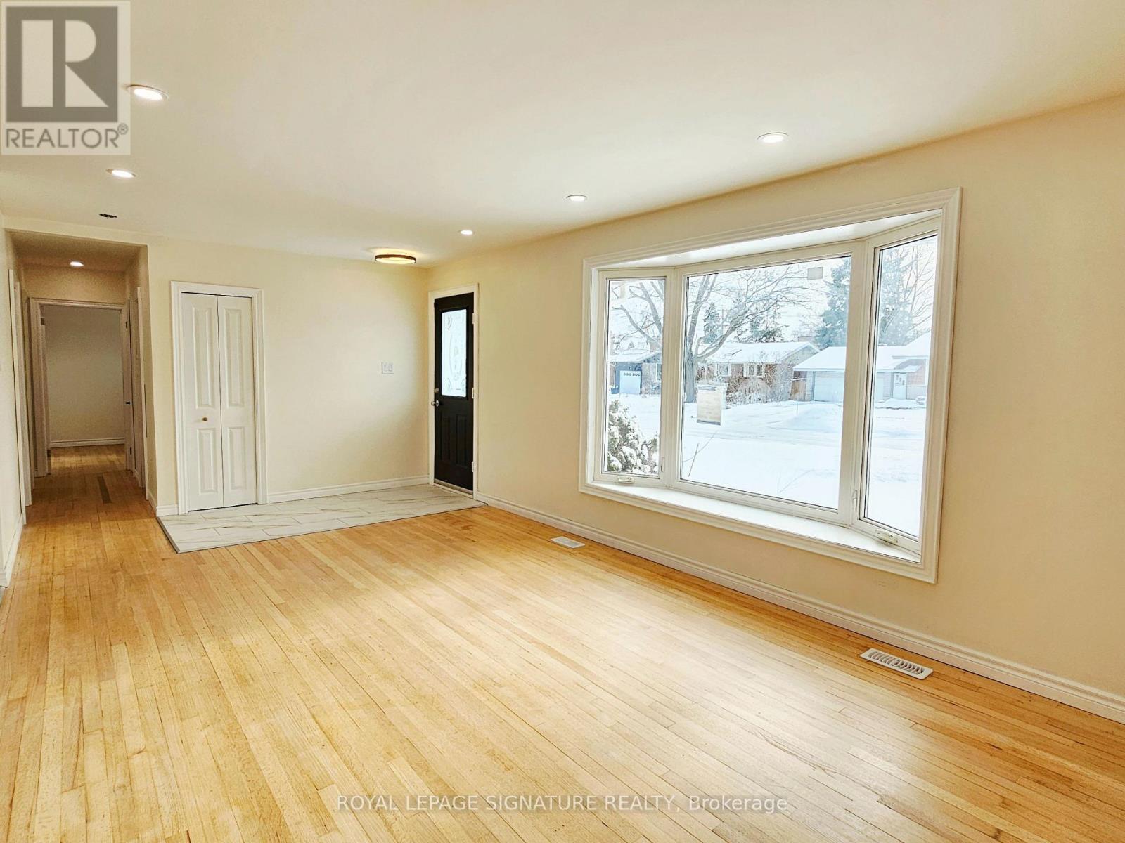 A - 38 Sherry Lane, Ottawa, Ontario  K2G 3L7 - Photo 9 - X12901928