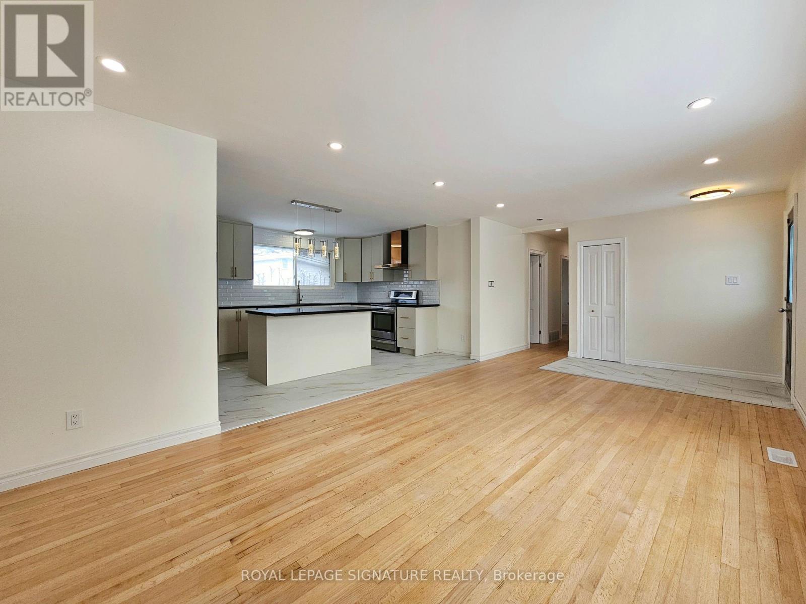 A - 38 Sherry Lane, Ottawa, Ontario  K2G 3L7 - Photo 6 - X12901928