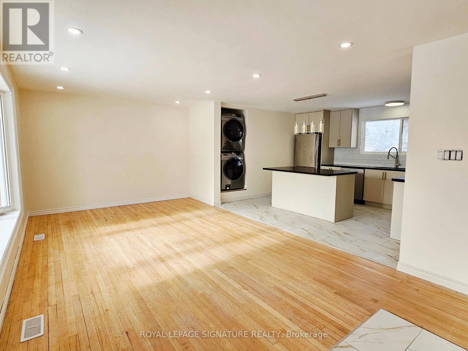 A - 38 Sherry Lane, Ottawa, Ontario  K2G 3L7 - Photo 7 - X12901928