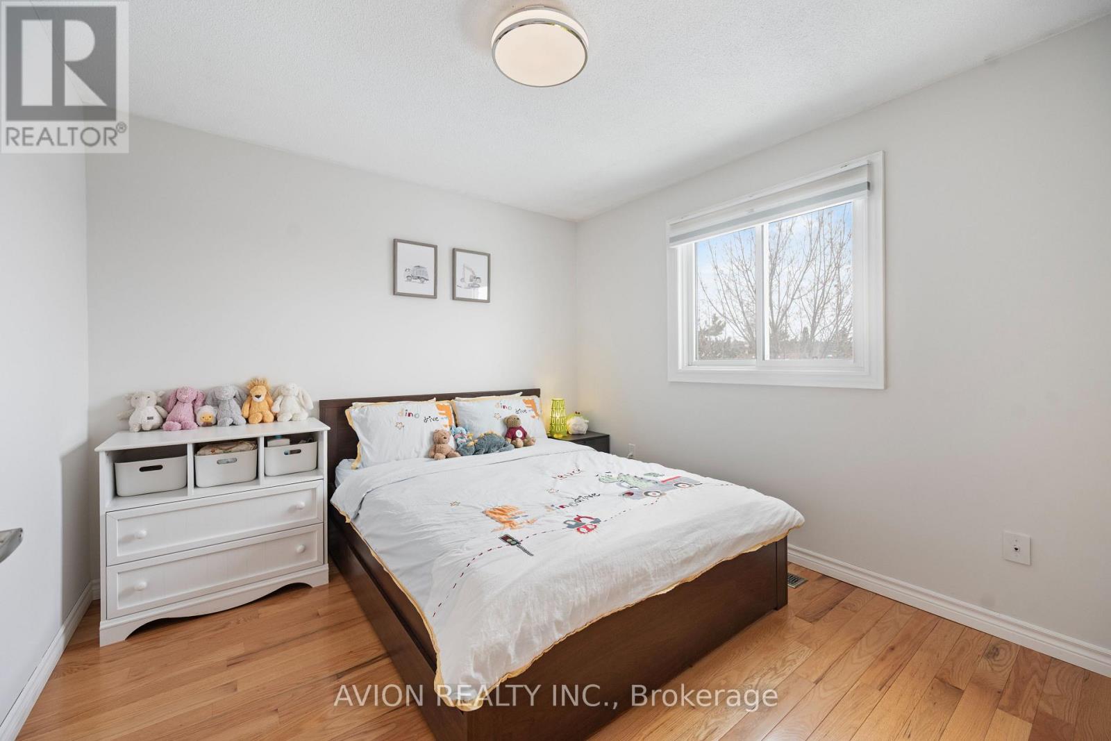 1608 Dellbrook Avenue, Pickering (Brock Ridge), Ontario  L1X 2M7 - Photo 12 - E12902188