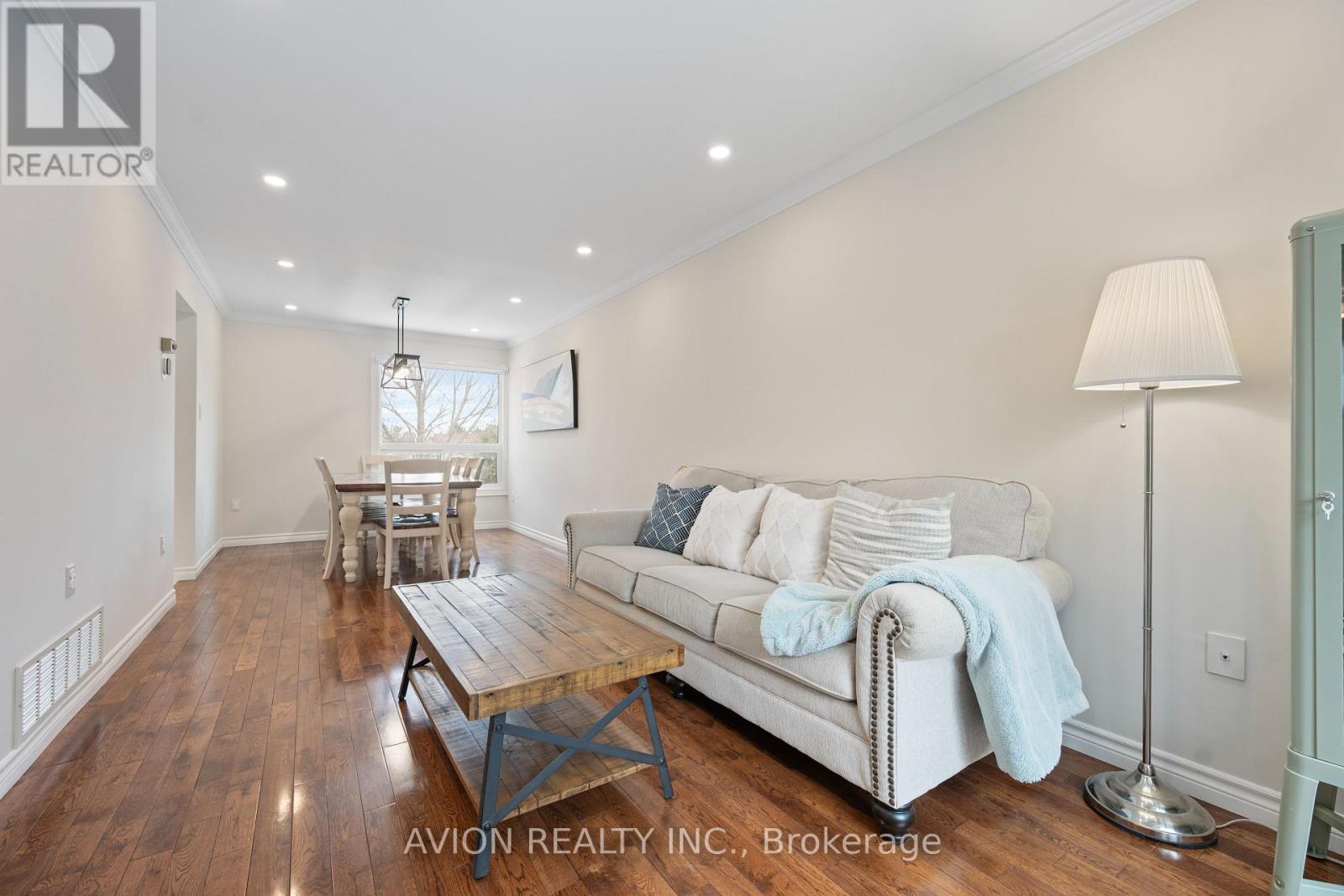 1608 Dellbrook Avenue, Pickering (Brock Ridge), Ontario  L1X 2M7 - Photo 2 - E12902188