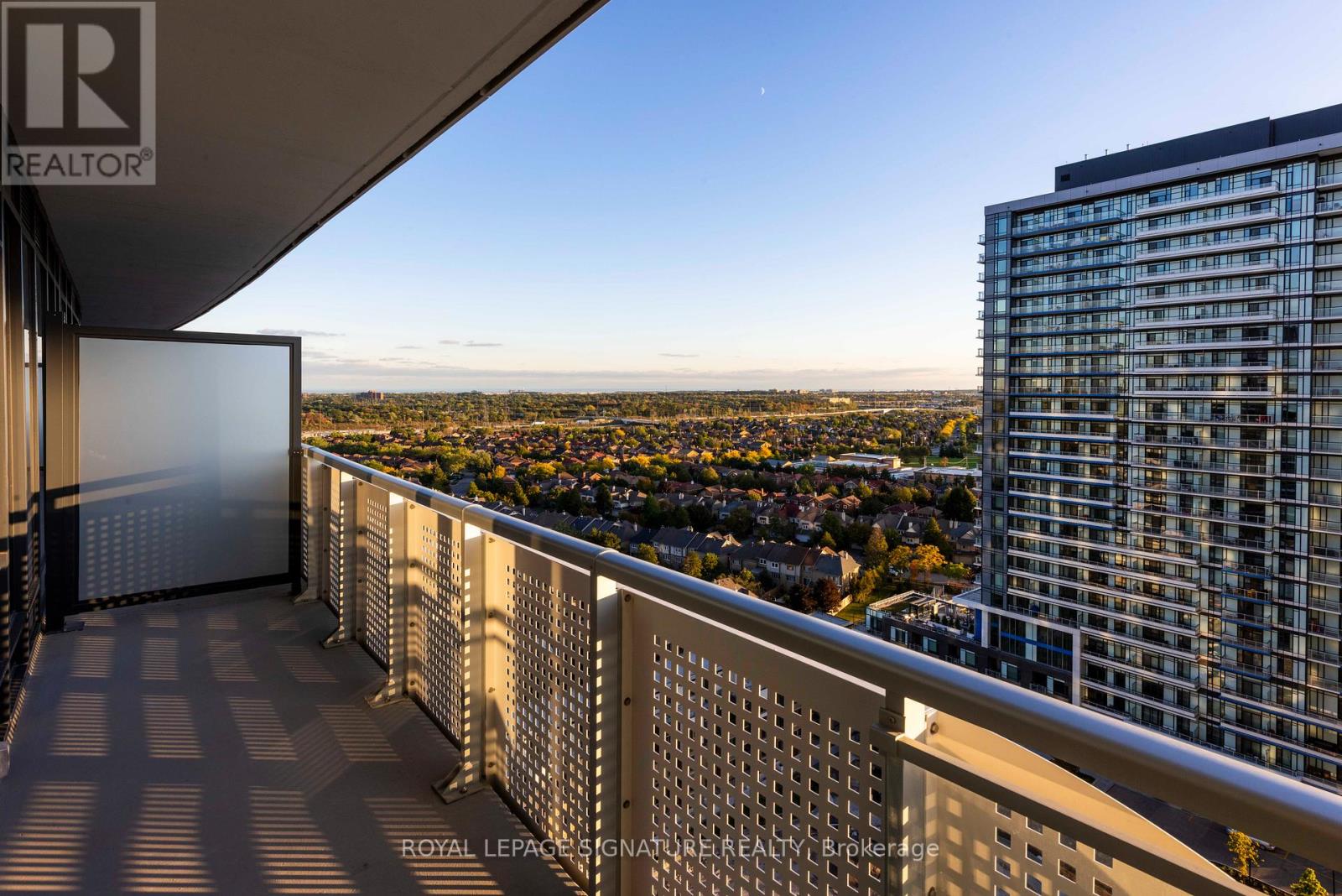 1502 - 2520 Eglinton Avenue W, Mississauga, Ontario  L5M 0Y4 - Photo 11 - W12902184