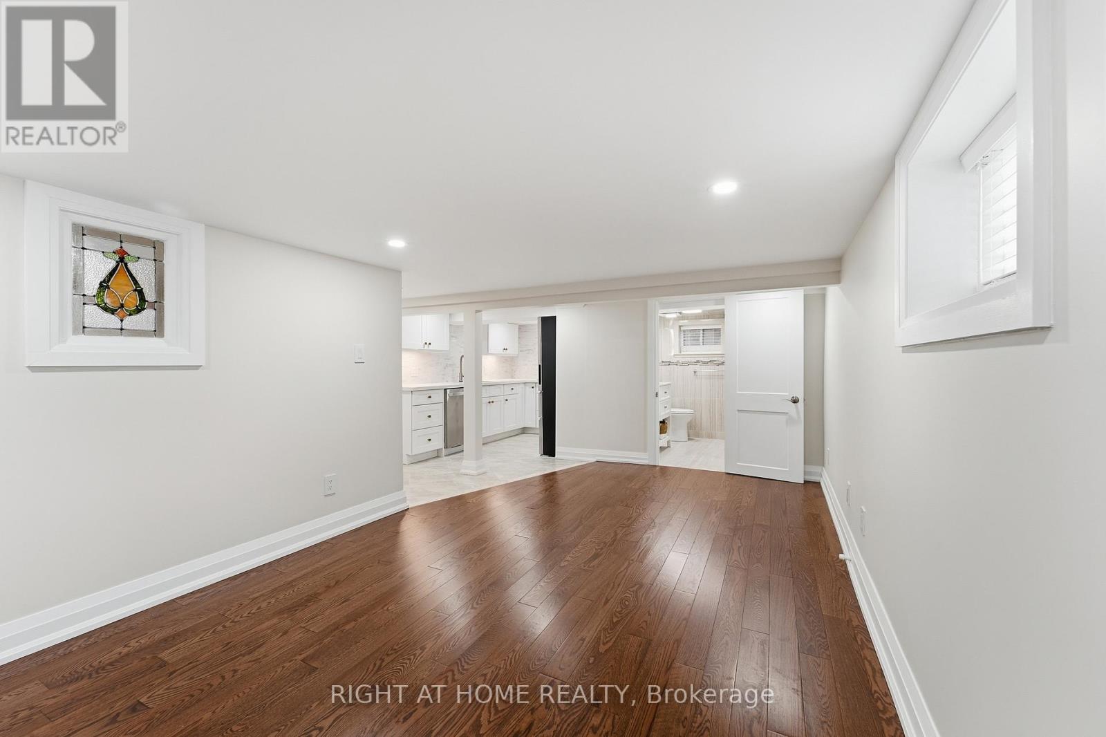 Lower Apt B - 2 Montye Avenue, Toronto, Ontario  M6S 2G9 - Photo 6 - W12902198