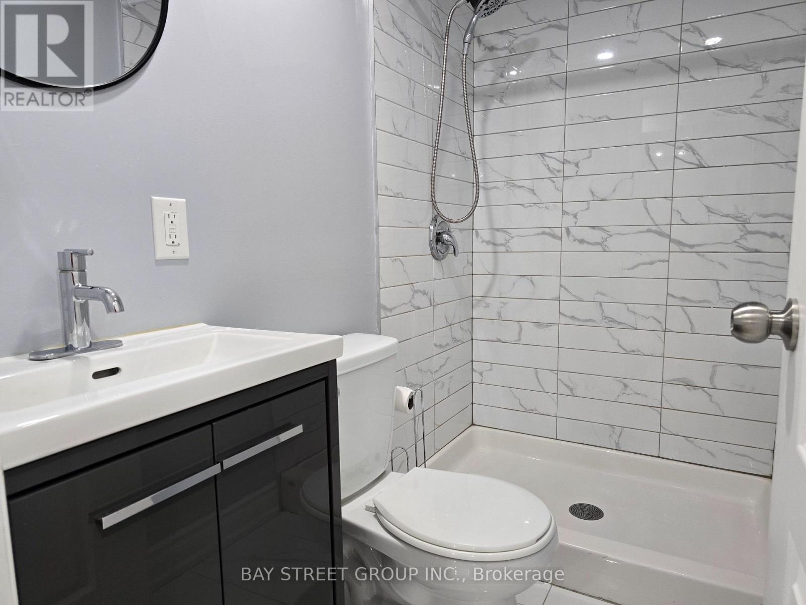 Lower - 366 East 23rd Street, Hamilton, Ontario  L8V 2X6 - Photo 11 - X12902202