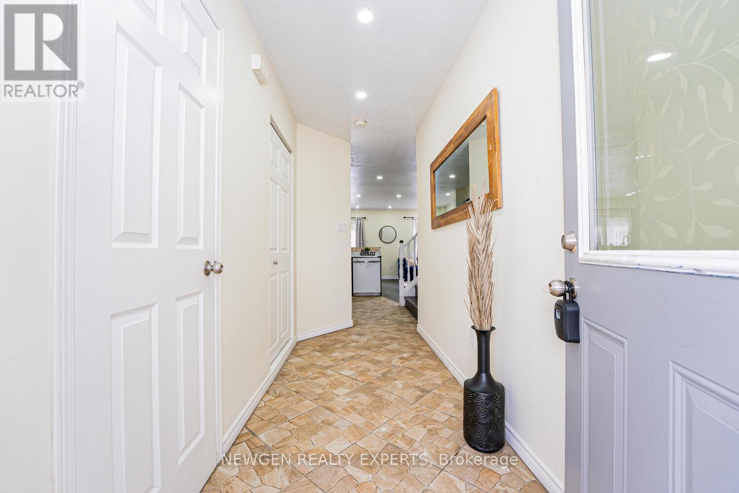 1465 Old Zeller Drive, Kitchener, Ontario  N2A 4M8 - Photo 7 - X12902204