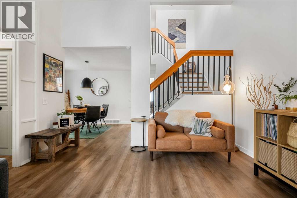 55 Coach Gate Way SW, Calgary, Alberta  T3H 1L7 - Photo 1 - A2280840