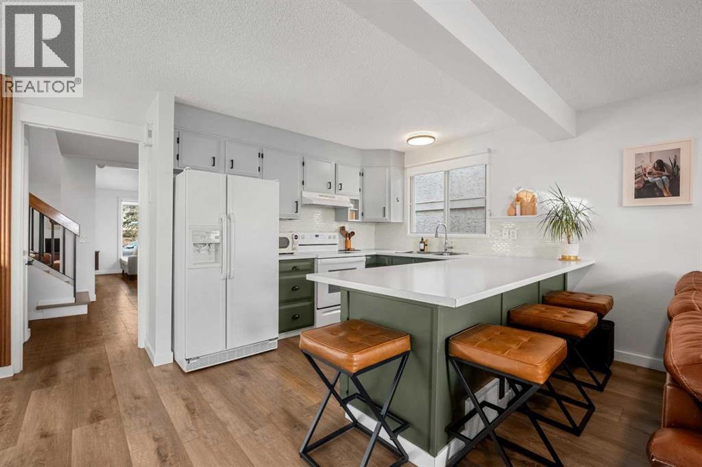 55 Coach Gate Way SW, Calgary, Alberta  T3H 1L7 - Photo 10 - A2280840