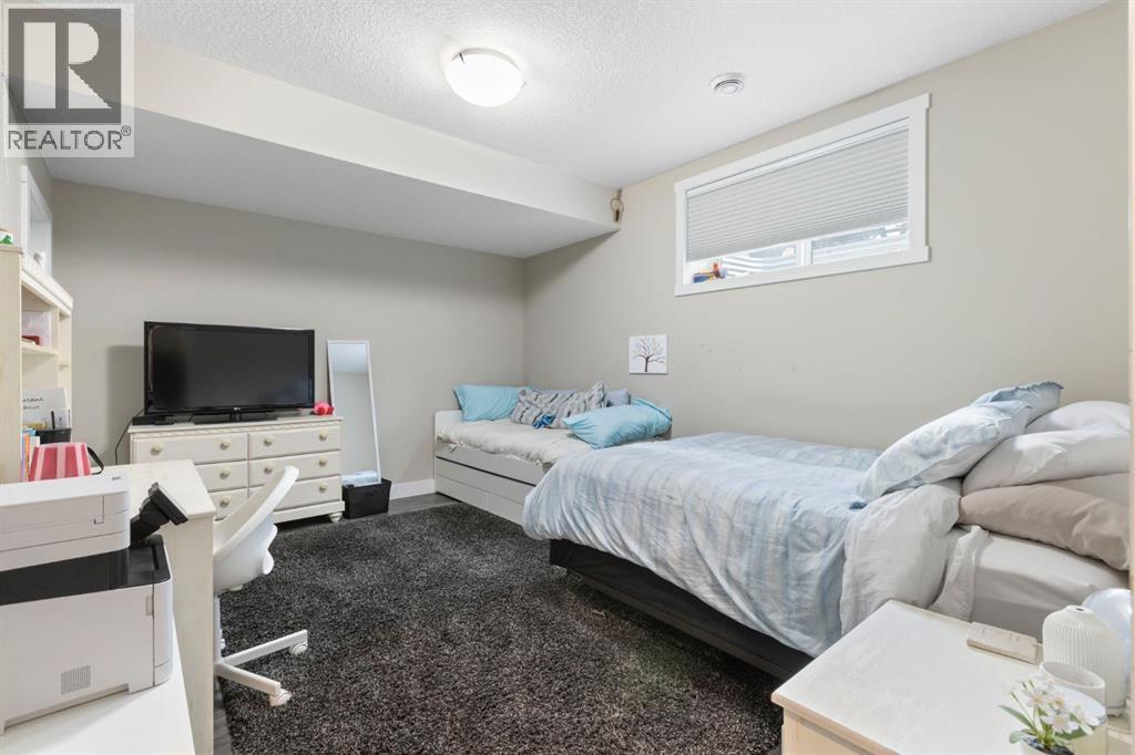 13 Arrowleaf Landing, Rural Rocky View County, Alberta  T3Z 0C5 - Photo 37 - A2287467