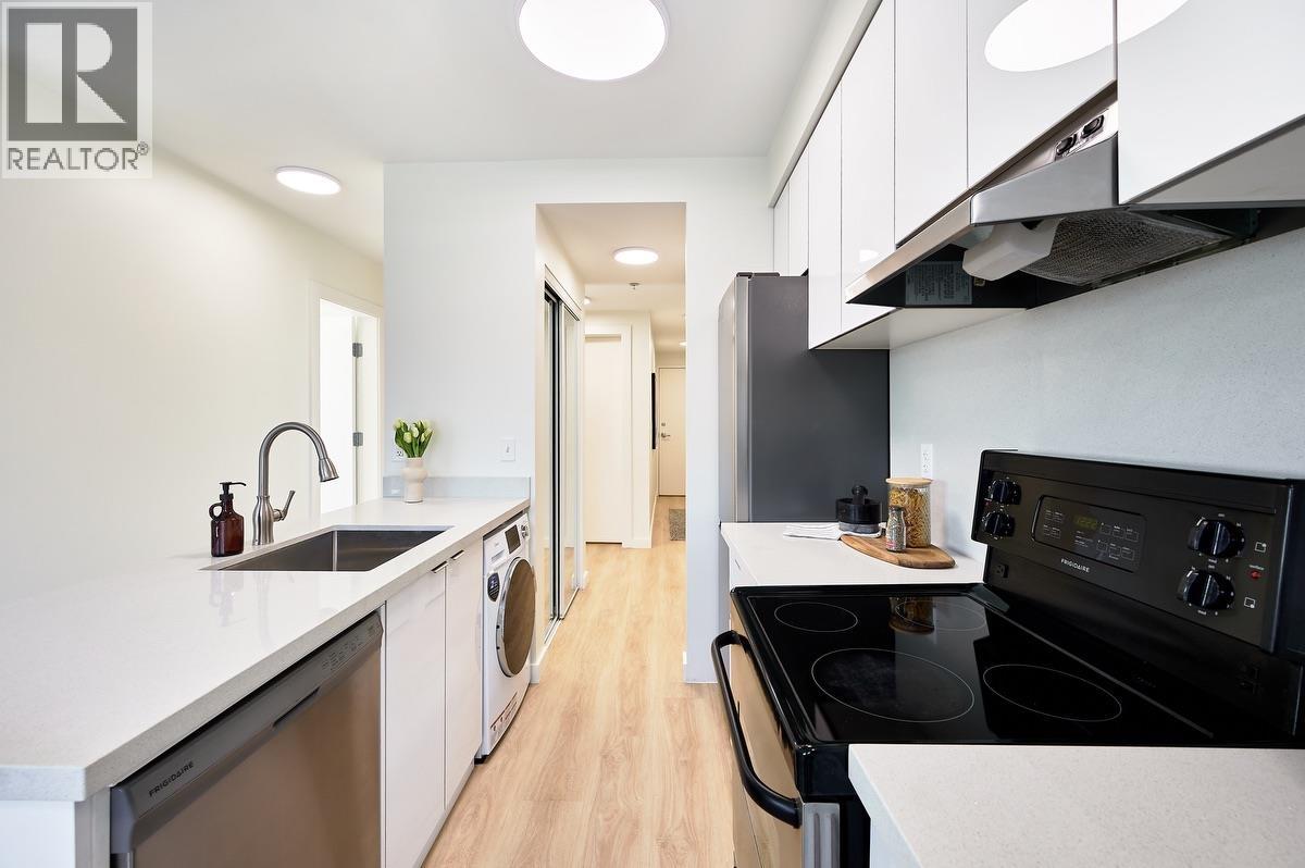 311 1033 St. Georges Avenue, North Vancouver, British Columbia  V7L 3H5 - Photo 4 - R3095824