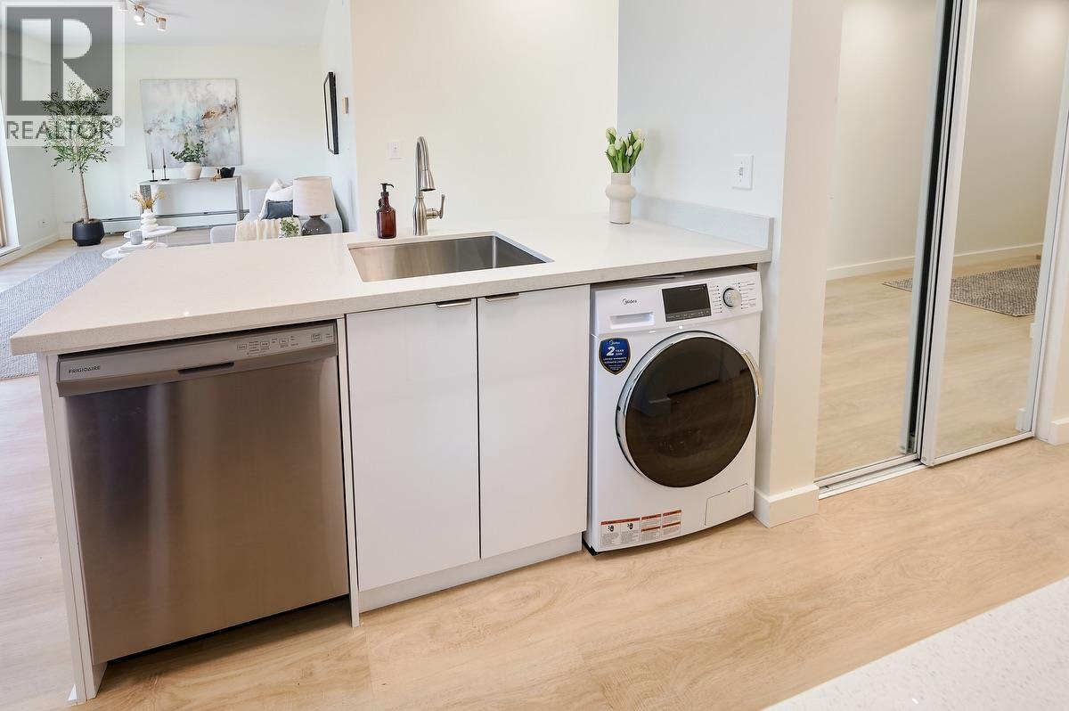 311 1033 St. Georges Avenue, North Vancouver, British Columbia  V7L 3H5 - Photo 9 - R3095824