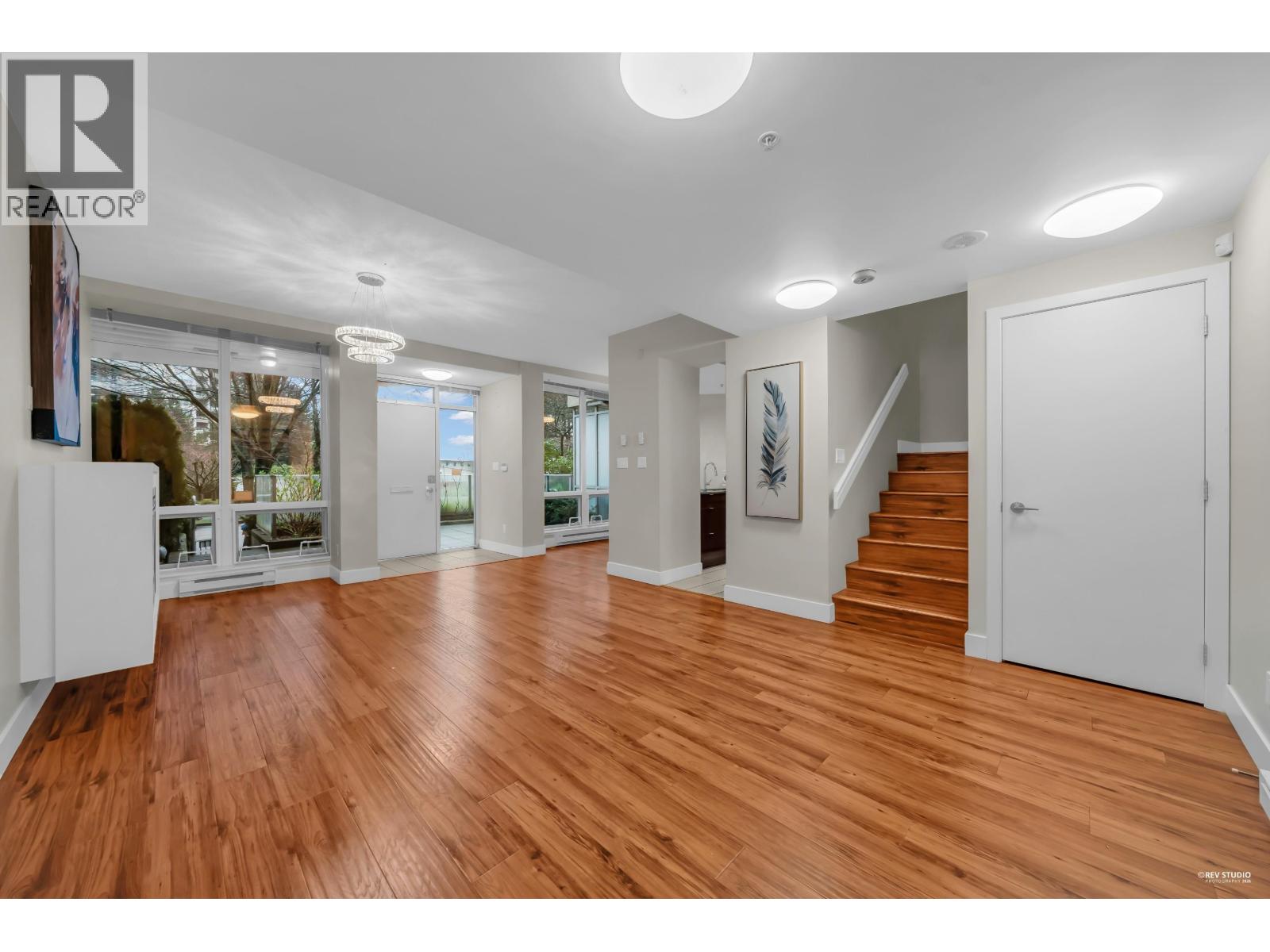 4818 Hazel Street, Burnaby, British Columbia  V5H 4T3 - Photo 11 - R3100713