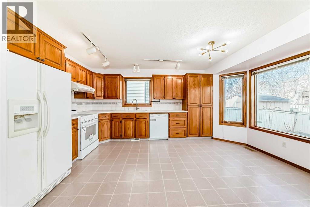 36 Harvest Oak Green NE, Calgary, Alberta  T3K 3Y2 - Photo 5 - A2284714