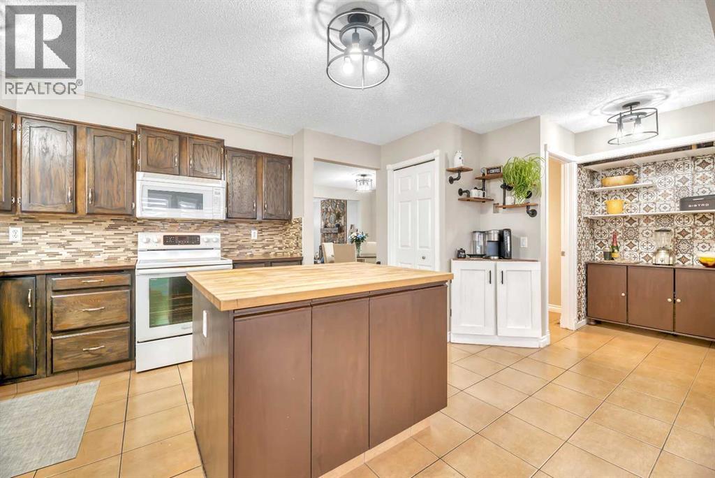 391 Scenic Glen Place NW, Calgary, Alberta  T3L 1J5 - Photo 12 - A2285174