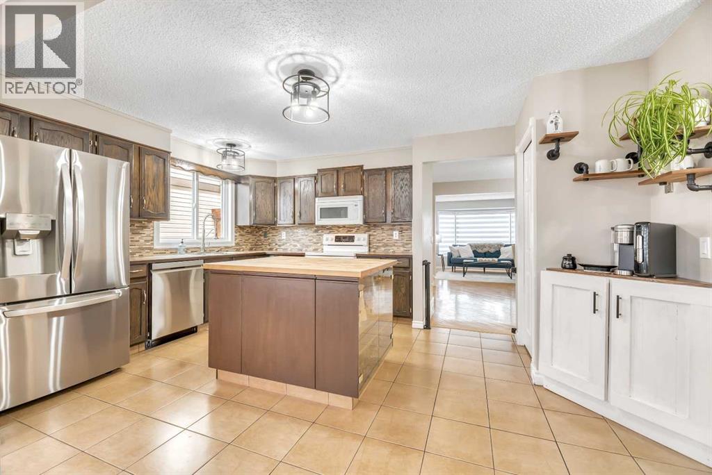 391 Scenic Glen Place NW, Calgary, Alberta  T3L 1J5 - Photo 10 - A2285174