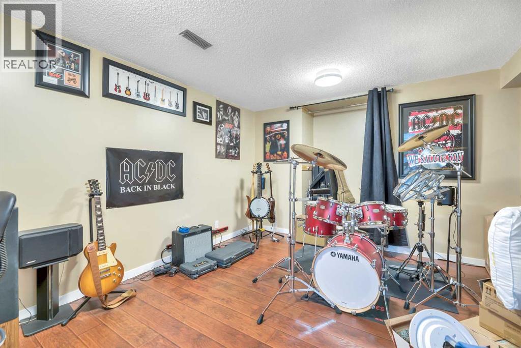 391 Scenic Glen Place NW, Calgary, Alberta  T3L 1J5 - Photo 29 - A2285174