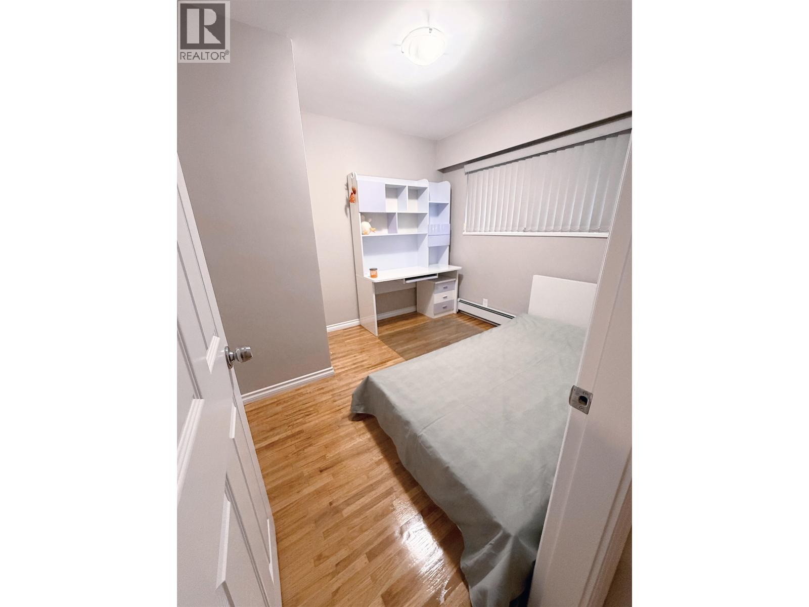 4882 Moss Street, Vancouver, British Columbia  V5R 3Y2 - Photo 9 - R3101561