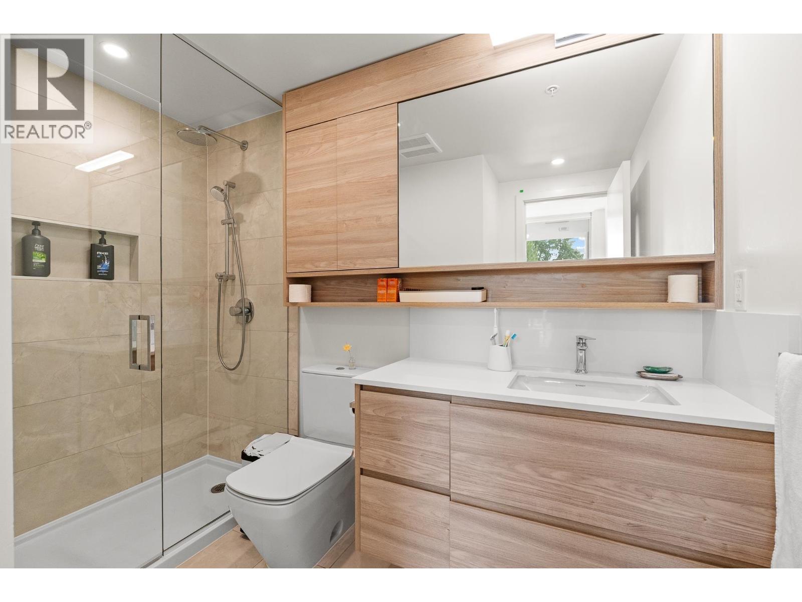 205 585 Austin Avenue, Coquitlam, British Columbia V3K 0G6 - Photo 12 - R3101667