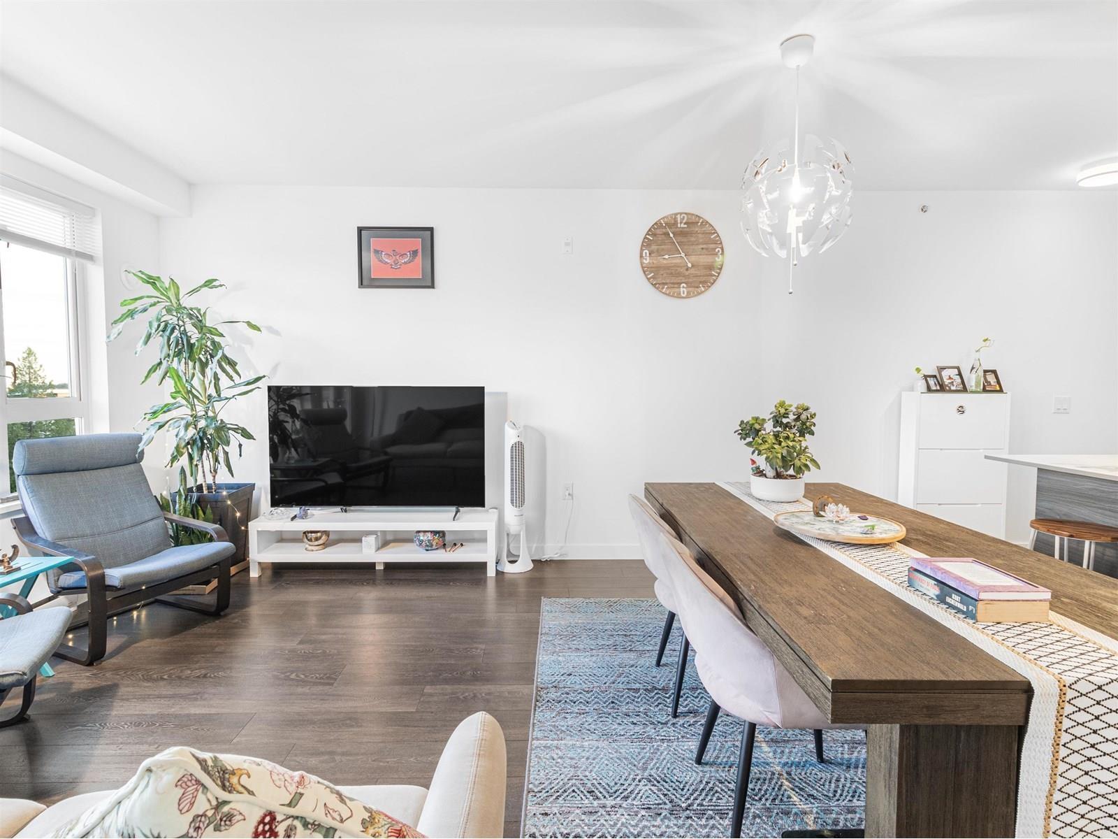 626 13963 105 Boulevard, Surrey, British Columbia  V3T 0M9 - Photo 2 - R3073162