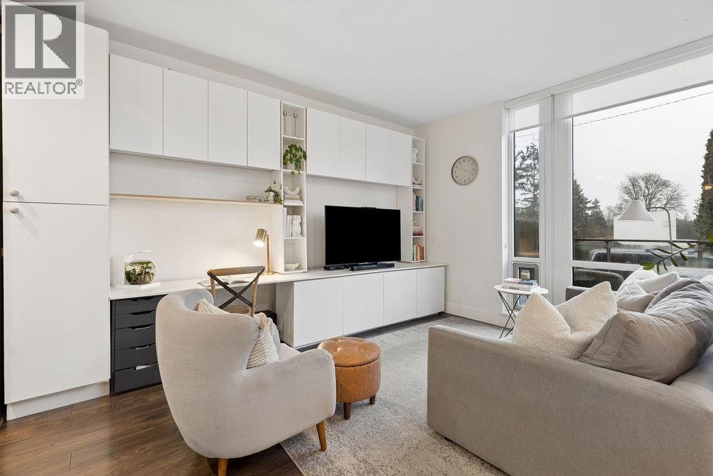 101 1550 Fern Street, North Vancouver, British Columbia V7J 0A9 - Photo 2 - R3101550